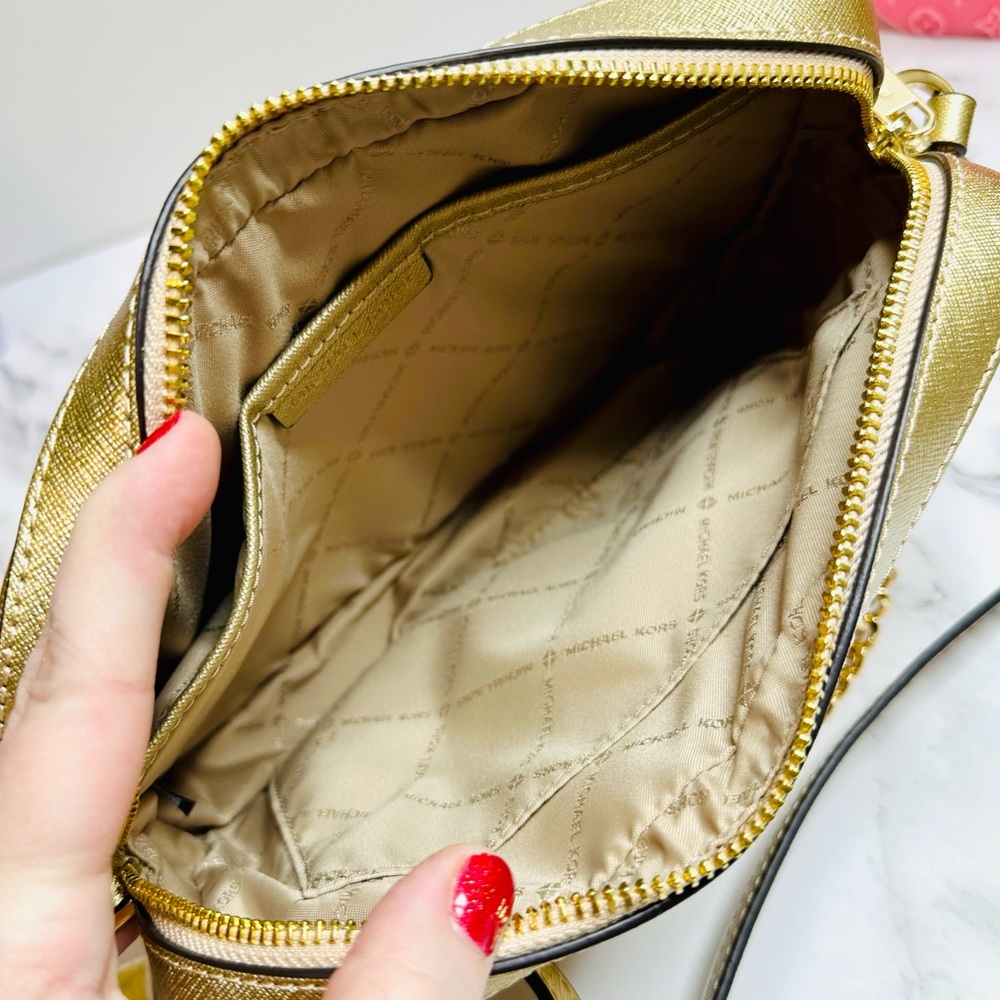 NEW! Michael Kors Jet Set Large Gold Saffiano Leather Crossbody Bag - Picture 11 of 13